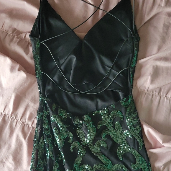 windsor karina hunter green homecoming dress - Picture 4 of 7